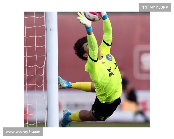 帕尔马门将科维神扑锁定胜局，绝杀后连续救险成英雄