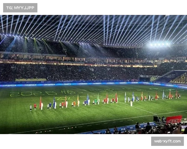 中超球迷文化观察：成都凤凰山体育中心专业足球场氛围营造